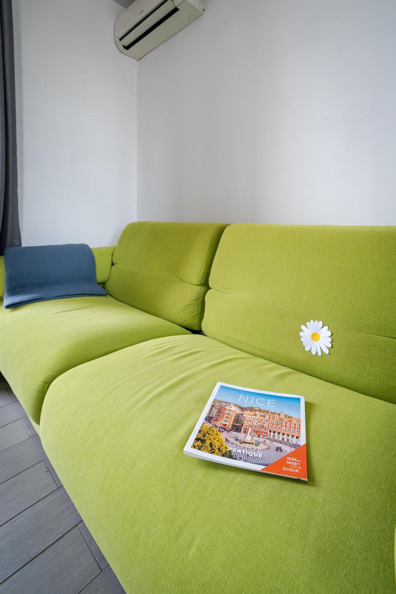 Top Floor Terrace - Dernier Etage Terrasse Cosy نيس المظهر الخارجي الصورة