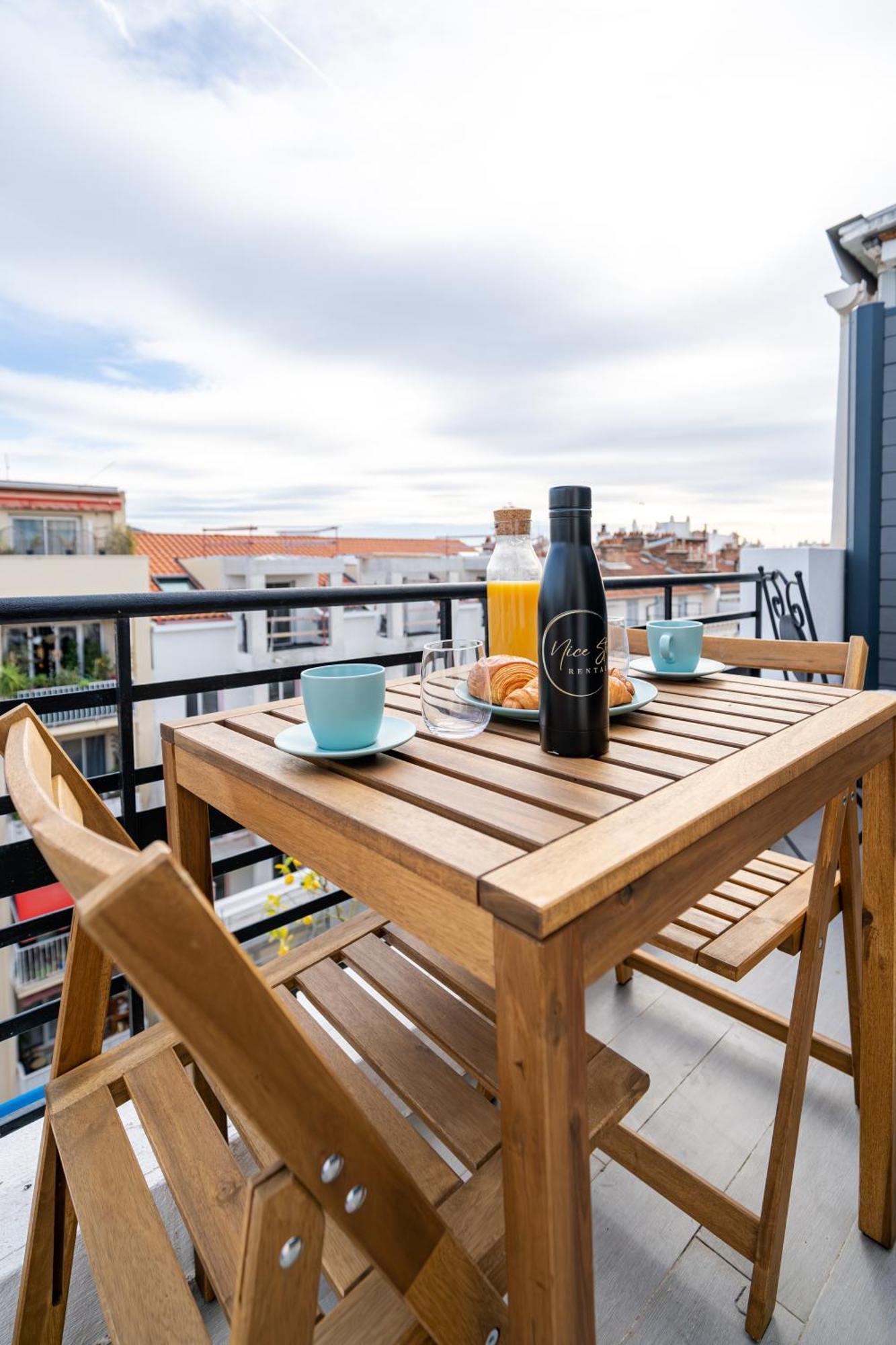 Top Floor Terrace - Dernier Etage Terrasse Cosy نيس المظهر الخارجي الصورة